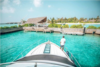 Arrival jetty photo of resort island