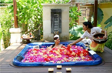 Photo of a resort spa treatment room