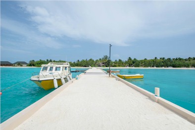 Arrival jetty photo of resort island