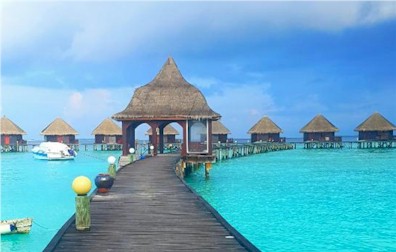 Arrival jetty photo of resort island