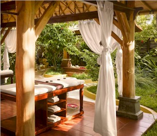 Photo of a resort spa treatment room